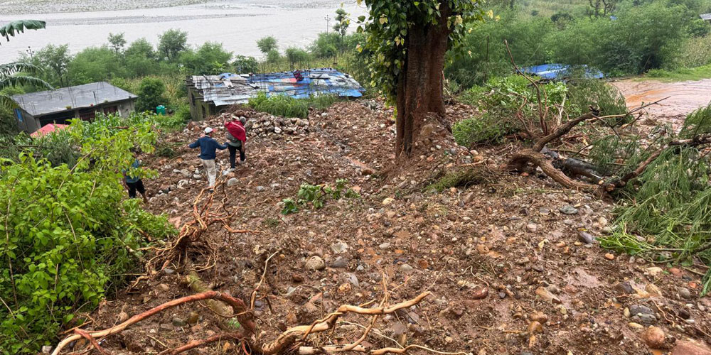 जाजरकोट खलङ्गामा पहिरो : एकको मृत्यु, सात जना घाइते